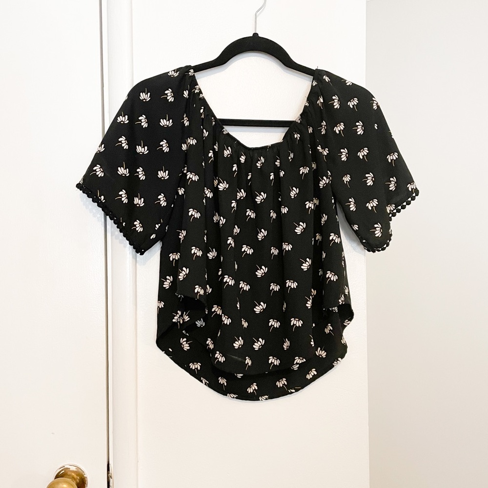 Soprano Floral Off the Shoulder Top XS